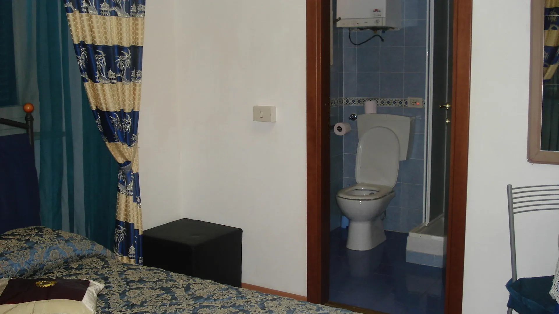 B&B Tropical 2*, Rome